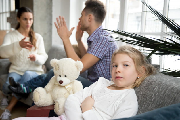 سوالاتی که باید پیش از طلاق در مورد فرزندانتان به آن پاسخ دهید