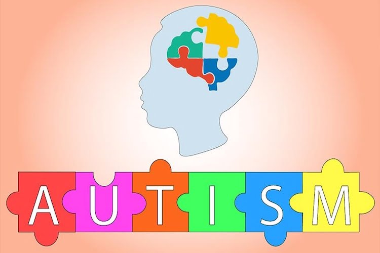 بسیاری از بزرگسالان مبتلا به اوتیسم علائم خفیفی دارند که بیشتر مرتبط با ارتباطات اجتماعی و پاسخهای حسی است.